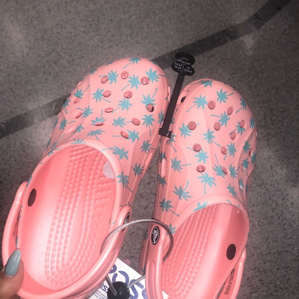 Crocs✨✨
